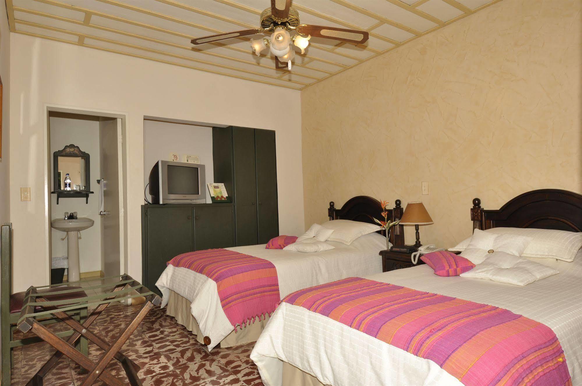 Hotel Campestre La Floresta Puerto Espejo Екстериор снимка
